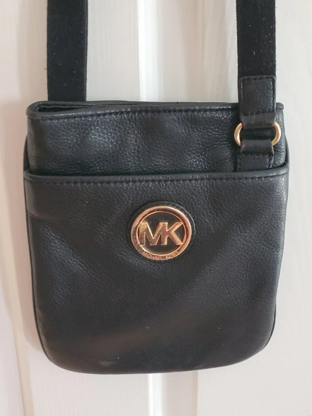 MICHAEL Michael Kors Fulton pebbled leather crossbody bag gold-tone hardware